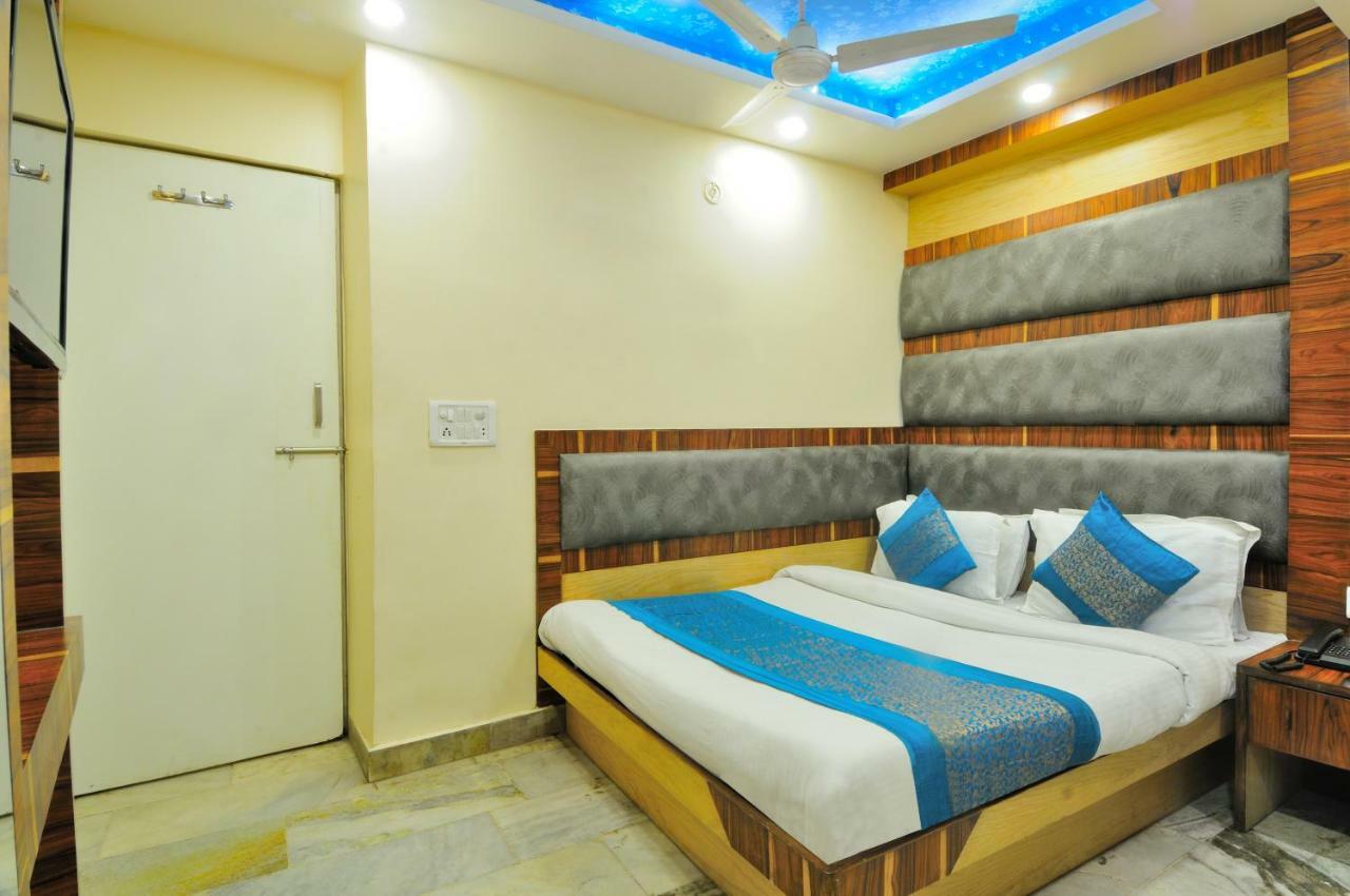 Hotel Lahorimal Deluxe 新德里 外观 照片